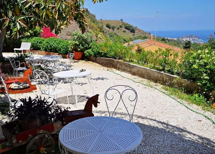 Pupi Catania Etna 3* Aci Castello