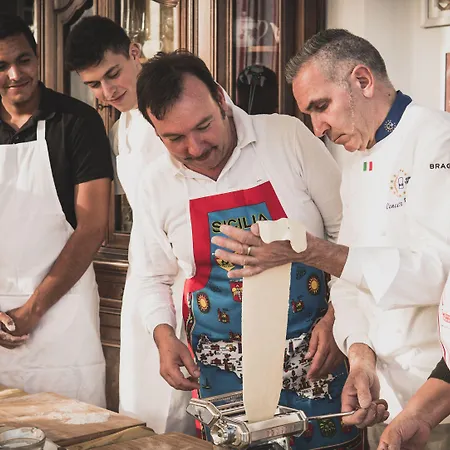 Pupi Catania Etna 3* Aci Castello