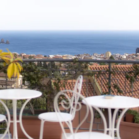 Pupi Catania Etna Hotel Aci Castello