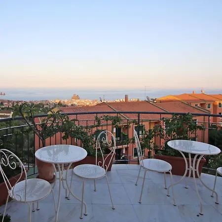 Pupi Catania Etna - #viaggiosiciliano Couette-café