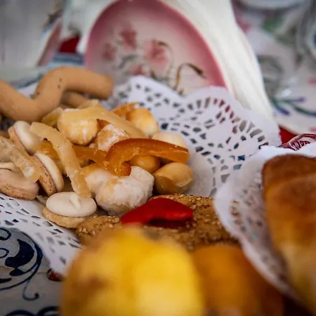 Pupi Catania Etna - #viaggiosiciliano Couette-café
