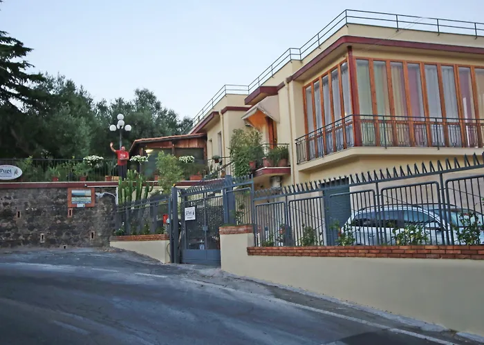 Hotel Pupi Catania Etna 3*
