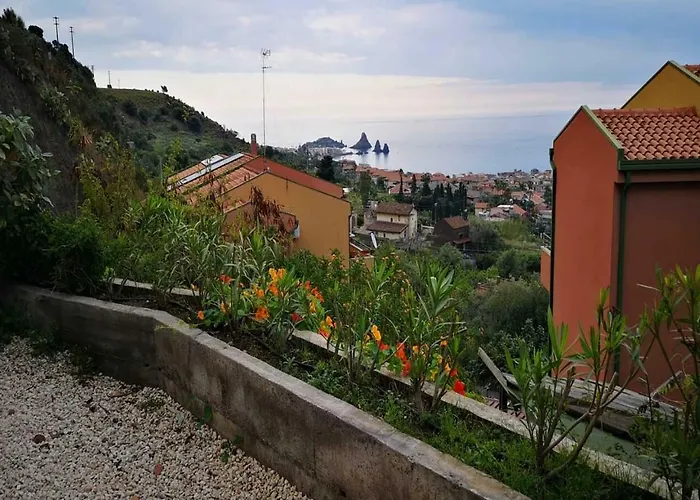 Pupi Catania Etna Aci Castello