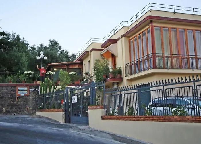 Hotel Pupi Catania Etna 3*